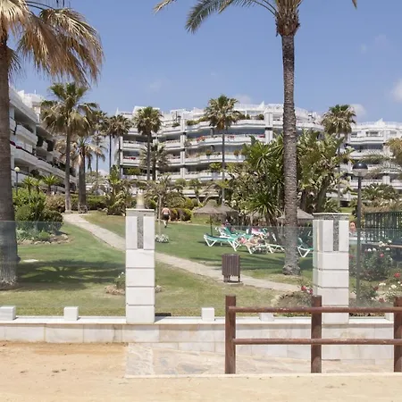 Coral Esmeralda Beach 2 Bedrooms Apartment *